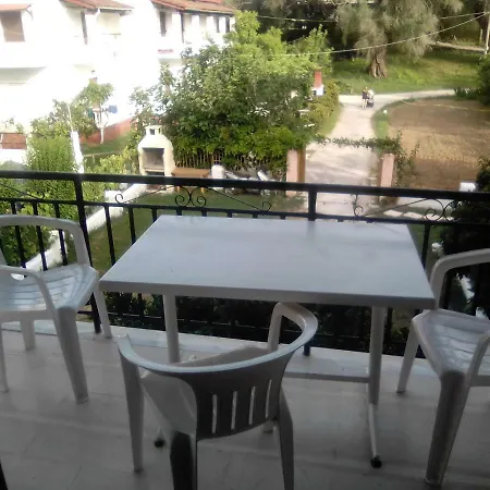 Hotel de apartamente Georgina Family Mesongí